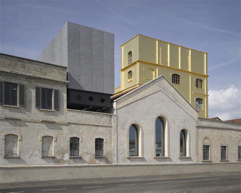 permanente fondazione prada|prada rem koolhaas.